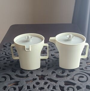 Tupperware Cream and Sugar Mugs with Lids